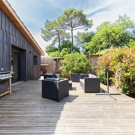 Javal A Avec Piscine Chauffee Du 0105 Au 1510 Ares