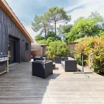 Javal A Avec Piscine Chauffee Du 0105 Au 1510 آريس
