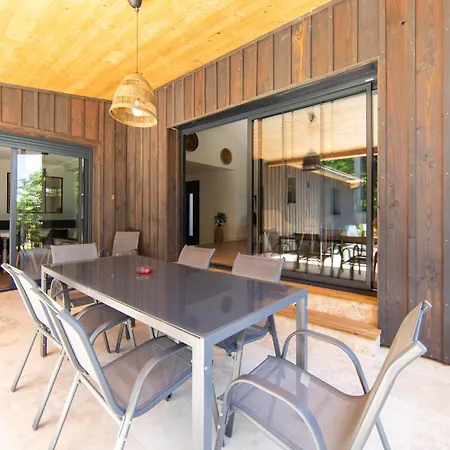 Javal A Avec Piscine Chauffee Du 0105 Au 1510 Villa