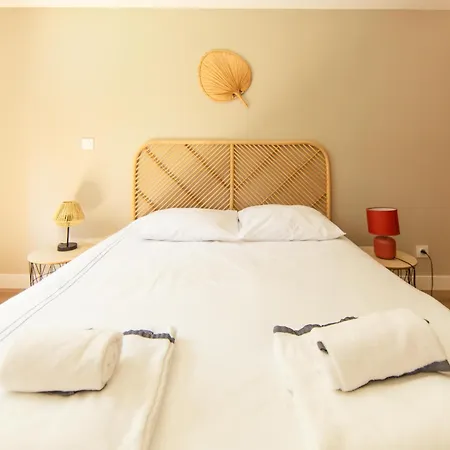 Javal A Avec Piscine Chauffee Du 0105 Au 1510 * Ares