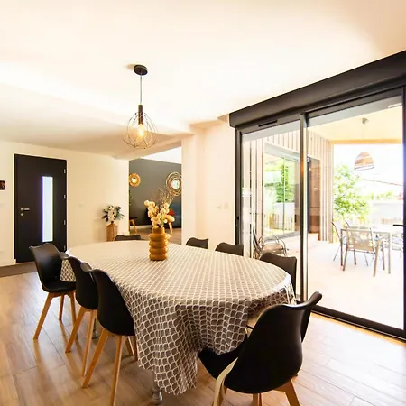 Javal A Avec Piscine Chauffee Du 0105 Au 1510 Villa Ares