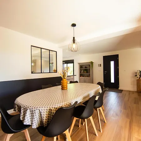 Javal A Avec Piscine Chauffee Du 0105 Au 1510