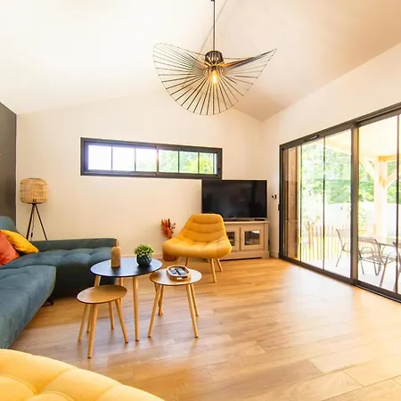 Villa Javal A Avec Piscine Chauffee Du 0105 Au 1510 Ares